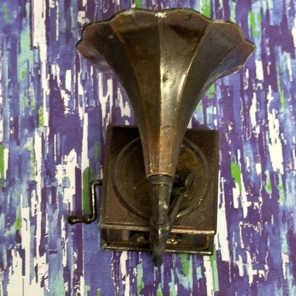 Vintage Play Me Pencil Sharpener Miniature Antique PHONOGRAPH RECORD PLAYER 3 in - Picture 5 of 6